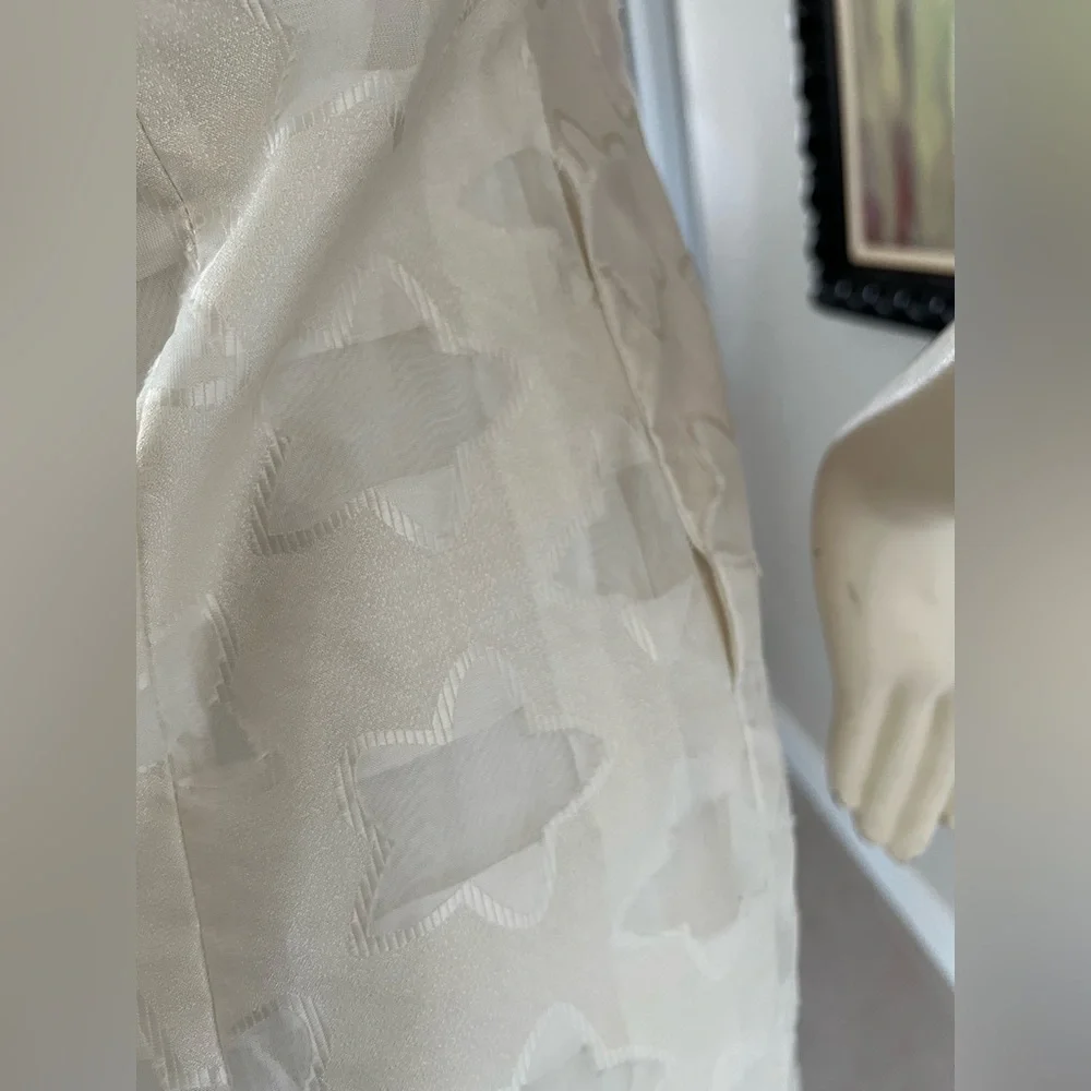 Cream Silk Shift Dress with Coral Floral Appliqué – Statement Piece – XS - Picture 9 of 10